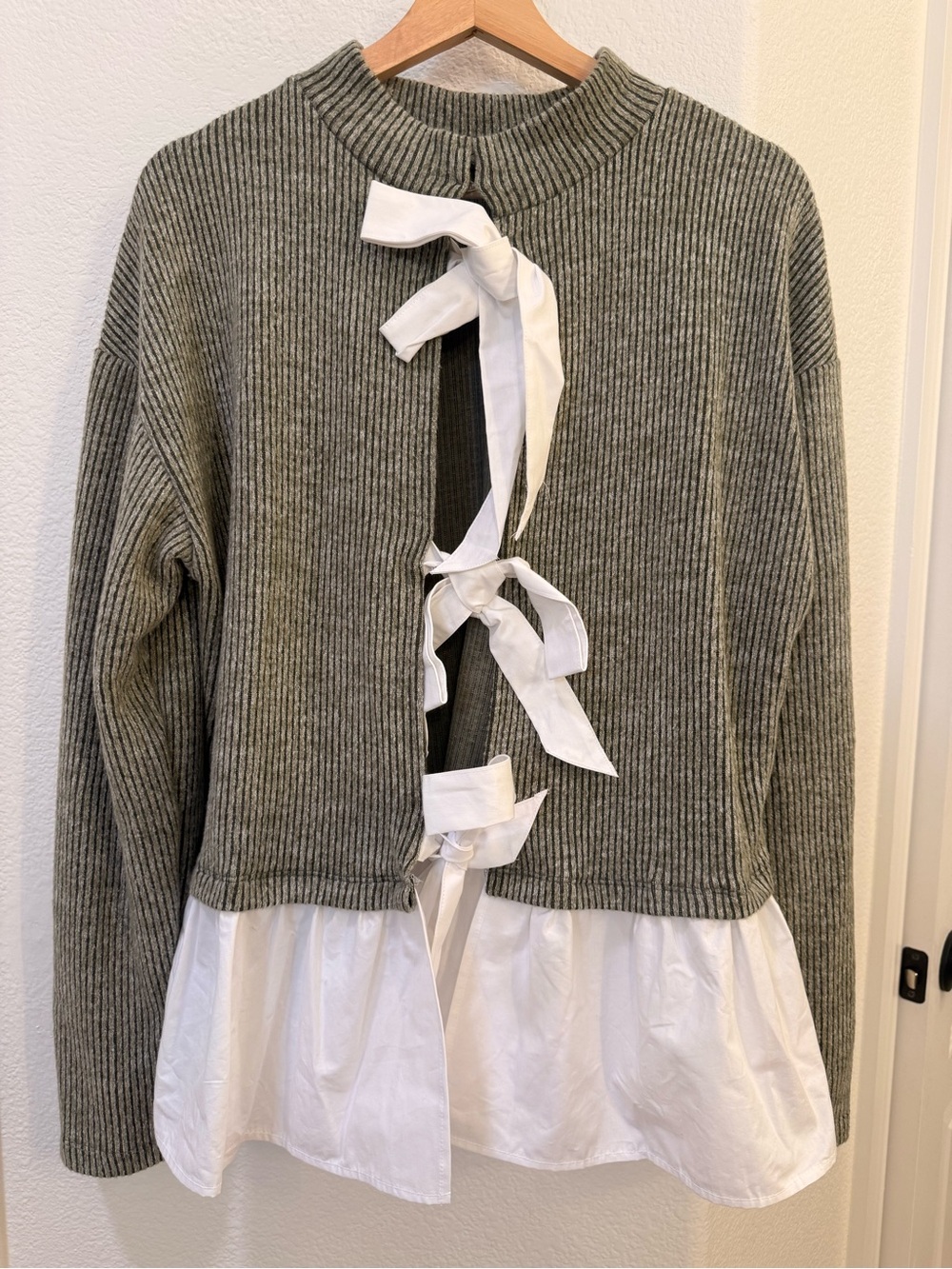 Maeve Anthropologie Long-Sleeve Bow-Back Twofer Peplum Top Olive - Large - Picture 4 of 15